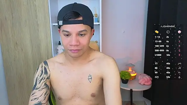 Snapshot of Im_Marco_ chatting on June 25, 2026, 5:34 am Im Marco online show from June 25, 2026, 5:34 am