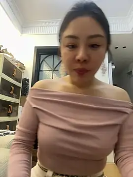 Youmi-kiss online show from June 29, 2026, 7:57 pm