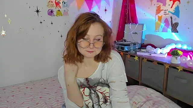 Snapshot of AnneBois chatting on June 25, 2026, 6:24 pm AnneBois online show from June 25, 2026, 6:24 pm