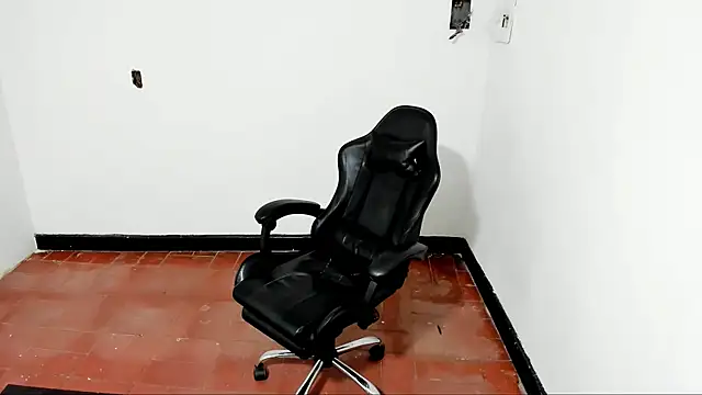 SWT2003 online show from June 25, 2026, 11:43 pm