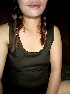  LinLinn  online show from July 4, 2026, 8:46 pm
