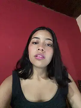camilainocente69 online show from July 16, 2026, 9:23 pm
