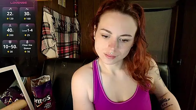 ElinaLaverins online show from July 5, 2026, 3:44 am