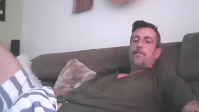 Snapshot of SwissXXL chatting on July 8, 2026, 1:23 pm SwissXXL online show from July 8, 2026, 1:23 pm