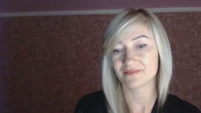 Snapshot of moonlightAnna chatting on July 12, 2026, 10:10 pm moonlightAnna online show from July 12, 2026, 10:10 pm
