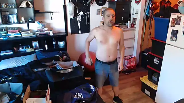 Snapshot of Daddy_Werewolf chatting on July 12, 2026, 11:38 pm Daddy Werewolf online show from July 12, 2026, 11:38 pm