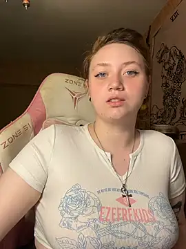 Snapshot of lily_shamy chatting on July 8, 2026, 7:03 pm lily shamy online show from July 8, 2026, 7:03 pm