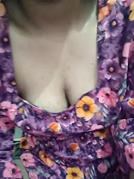 Sweety rani  online show from July 8, 2026, 6:08 pm