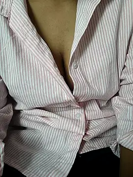 Sweety rani  online show from July 4, 2026, 5:36 am