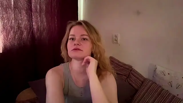Snapshot of AryaGlow_ chatting on July 14, 2026, 9:58 am AryaGlow online show from July 14, 2026, 9:58 am