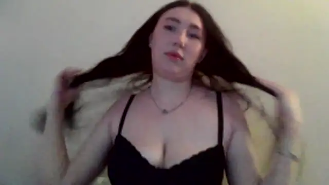 Milana Lovee online show from June 29, 2026, 7:02 pm