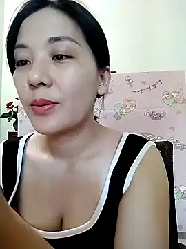 Lyrose 2k online show from July 30, 2026, 4:11 am