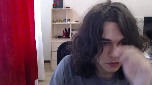 Snapshot of tiiiiiiiiim chatting on July 6, 2026, 3:03 pm tiiiiiiiiim online show from July 6, 2026, 3:03 pm