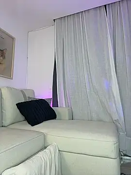 EmaVegaa online show from July 10, 2026, 10:32 pm