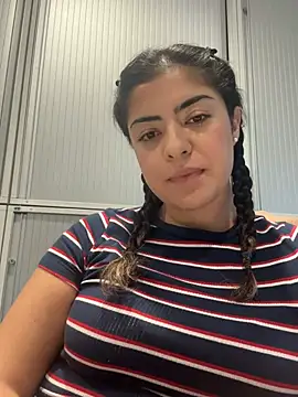 Snapshot of Aylin_Sugar chatting on July 2, 2026, 2:56 pm Aylin Sugar online show from July 2, 2026, 2:56 pm