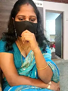 Snapshot of Siiddhika87 chatting on July 7, 2026, 2:31 pm Siiddhika87 online show from July 7, 2026, 2:31 pm
