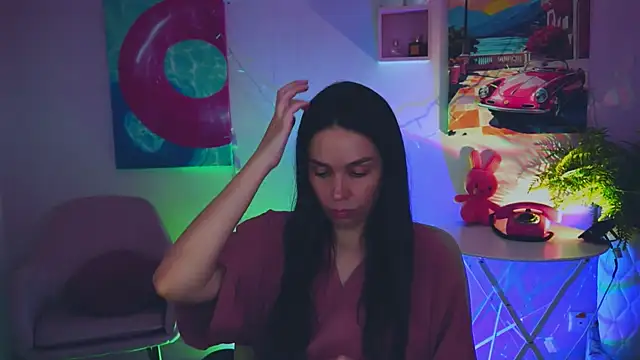 OliviaWeles online show from July 9, 2026, 7:53 am
