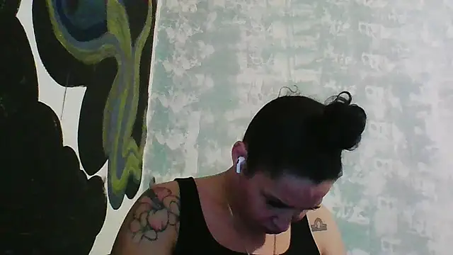 Snapshot of imisamoore69 chatting on October 25, 2025, 11:05 pm imisamoore69 online show from October 25, 2025, 11:05 pm