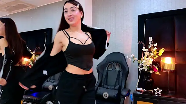 AlaskaWilliams online show from July 6, 2026, 12:45 pm