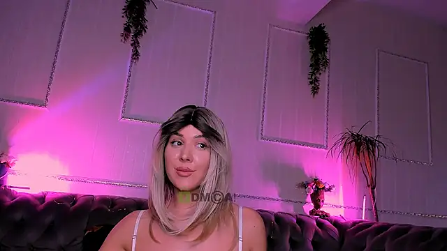 toogood2betruee online show from July 4, 2026, 8:35 pm