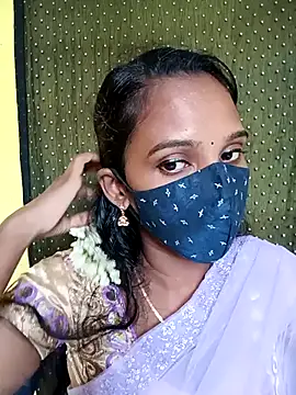 Snapshot of Tamil_Soloqueen_001 chatting on July 17, 2026, 6:43 am Tamil Soloqueen 001 online show from July 17, 2026, 6:43 am