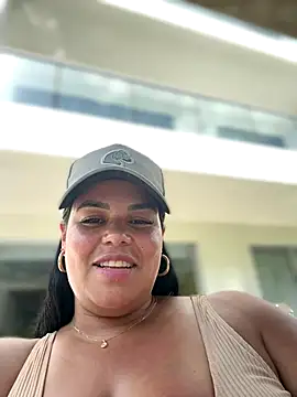 AliceStarshine online show from December 17, 2025, 6:35 pm