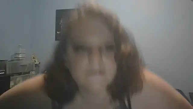 Snapshot of hippybambi chatting on July 11, 2026, 2:45 am hippybambi online show from July 11, 2026, 2:45 am