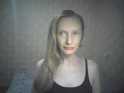 Snapshot of LunaBelle2 chatting on July 11, 2026, 6:52 pm LunaBelle2 online show from July 11, 2026, 6:52 pm