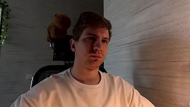 Snapshot of Einar_Nut chatting on July 6, 2026, 2:13 pm Einar Nut online show from July 6, 2026, 2:13 pm