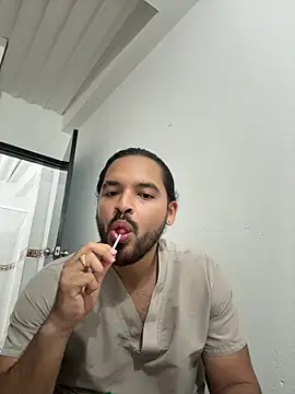 Efren Fernandez online show from July 25, 2026, 2:08 am