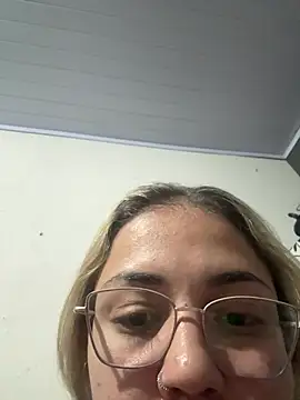 Loiraaasant online show from July 17, 2026, 10:18 pm
