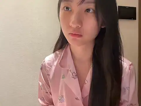 Snapshot of miumikkkki chatting on July 7, 2026, 11:25 am miumikkkki online show from July 7, 2026, 11:25 am