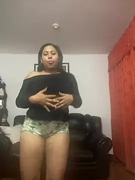 Mia and Scarlett online show from July 7, 2026, 1:52 am