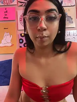 Snapshot of Elek_traa chatting on July 8, 2026, 7:47 pm Elek traa online show from July 8, 2026, 7:47 pm