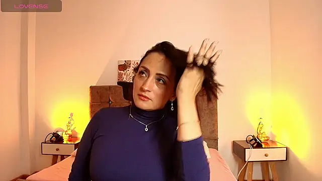 Snapshot of Eva_Bellucci chatting on July 13, 2026, 3:50 am Eva Bellucci online show from July 13, 2026, 3:50 am