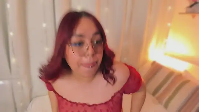 Snapshot of Valeria_Reyes_ chatting on July 8, 2026, 9:48 pm Valeria Reyes online show from July 8, 2026, 9:48 pm