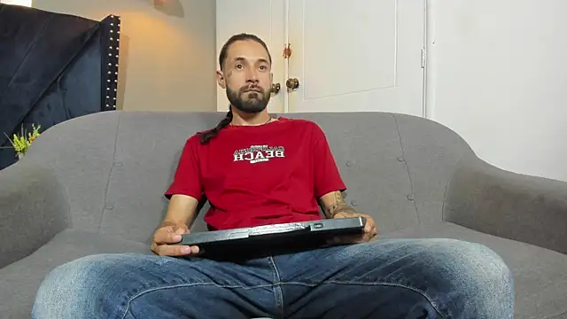 Alexx val online show from July 15, 2026, 7:32 pm