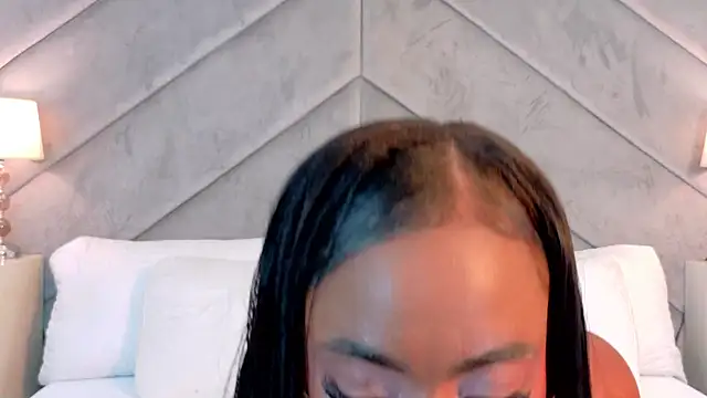 TylaGibs online show from July 14, 2026, 2:05 am