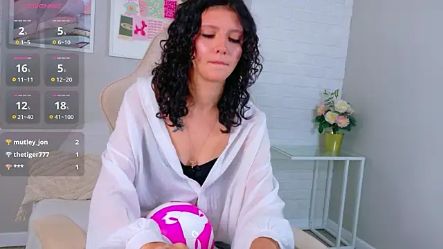 PollyMoss online show from July 14, 2026, 11:27 am