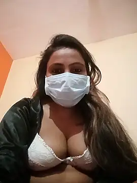 Snapshot of sana_khan chatting on July 14, 2026, 6:36 pm sana khan online show from July 14, 2026, 6:36 pm