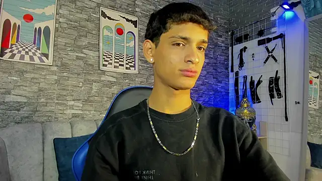stevensantana1 online show from July 15, 2026, 3:24 am