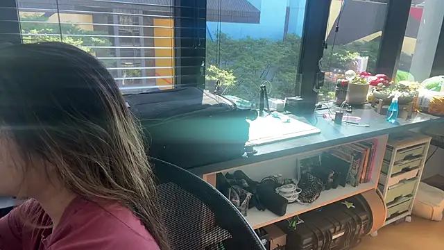 kaylawang online show from July 12, 2026, 6:53 pm