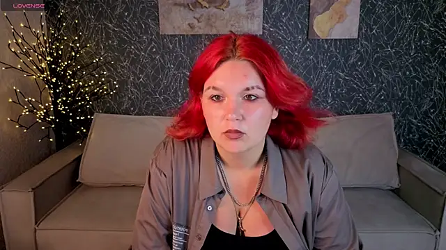 Snapshot of Emma_Davise chatting on July 14, 2026, 2:05 am Emma Davise online show from July 14, 2026, 2:05 am
