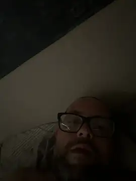 Snapshot of gableben chatting on July 9, 2026, 8:26 am gableben online show from July 9, 2026, 8:26 am