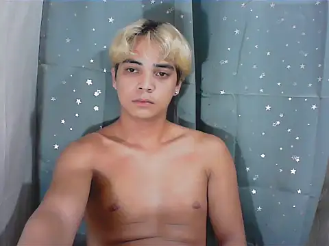 Snapshot of Hottiespydie chatting on July 11, 2026, 2:06 pm Hottiespydie online show from July 11, 2026, 2:06 pm