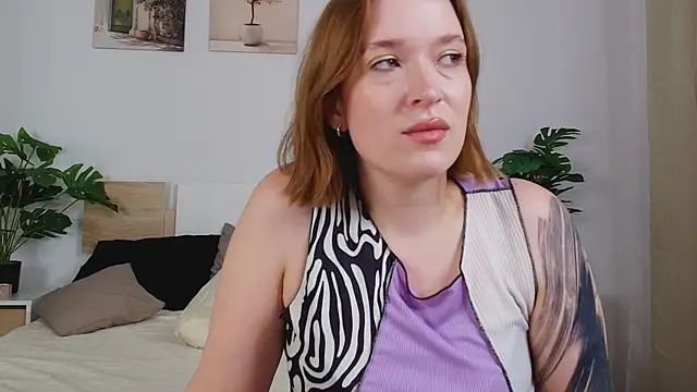 Snapshot of Tia_shy chatting on July 18, 2026, 1:20 pm Tia shy online show from July 18, 2026, 1:20 pm
