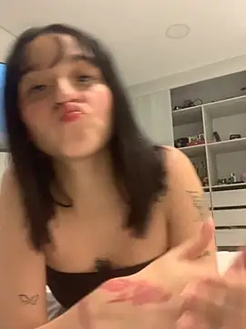 Snapshot of ruemi_rose chatting on July 12, 2026, 2:45 am ruemi rose online show from July 12, 2026, 2:45 am