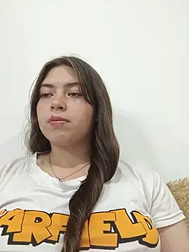 LoveShae- online show from July 17, 2026, 2:31 am