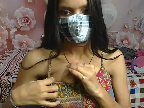 Snapshot of Bold-Maya chatting on July 15, 2026, 7:43 pm Bold-Maya online show from July 15, 2026, 7:43 pm