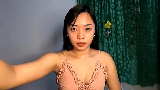 Snapshot of MickieCostlow chatting on July 14, 2026, 9:36 am MickieCostlow online show from July 14, 2026, 9:36 am